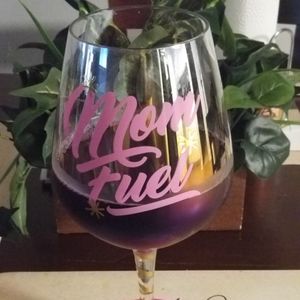 Meet your Posher, Essie